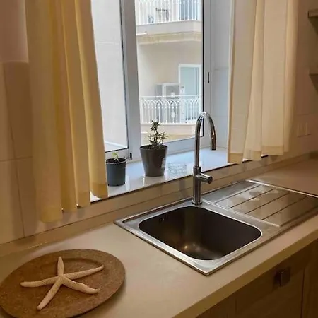 Lovely Flat & Sea View! דירה סיינט פול ביי